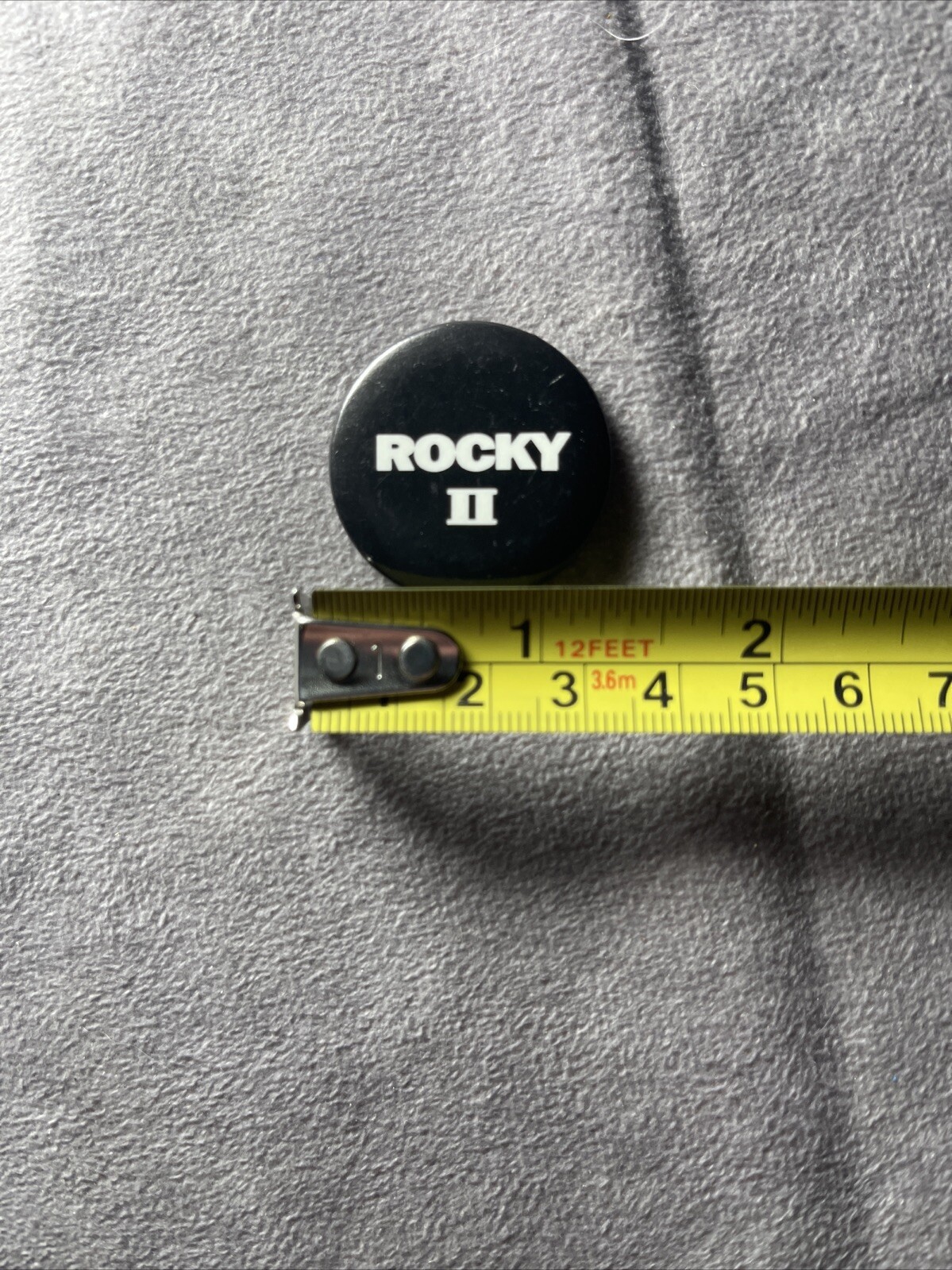 VINTAGE 1979 ROCKY II MOVIE PROMO BUTTON – STALLONE BALBOA APOLLO CREED PIN 2