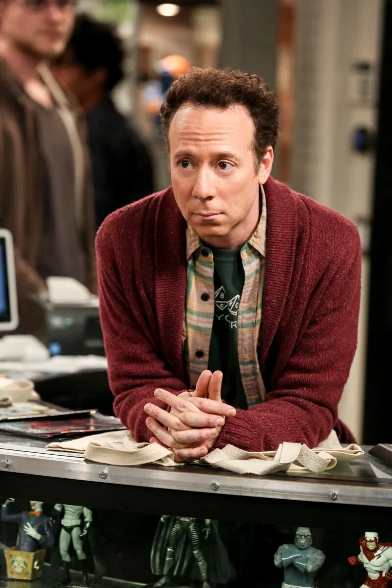 THE BIG BANG THEORY Screen Used STUART BLOOM’S T-SHIRT S11 Ep21 Production PROP