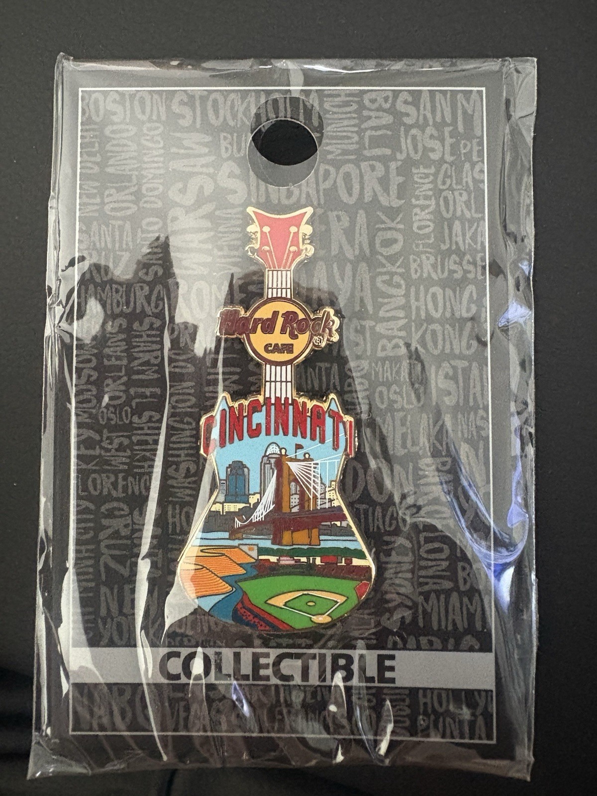 HARD ROCK COLLECTIBLE PIN