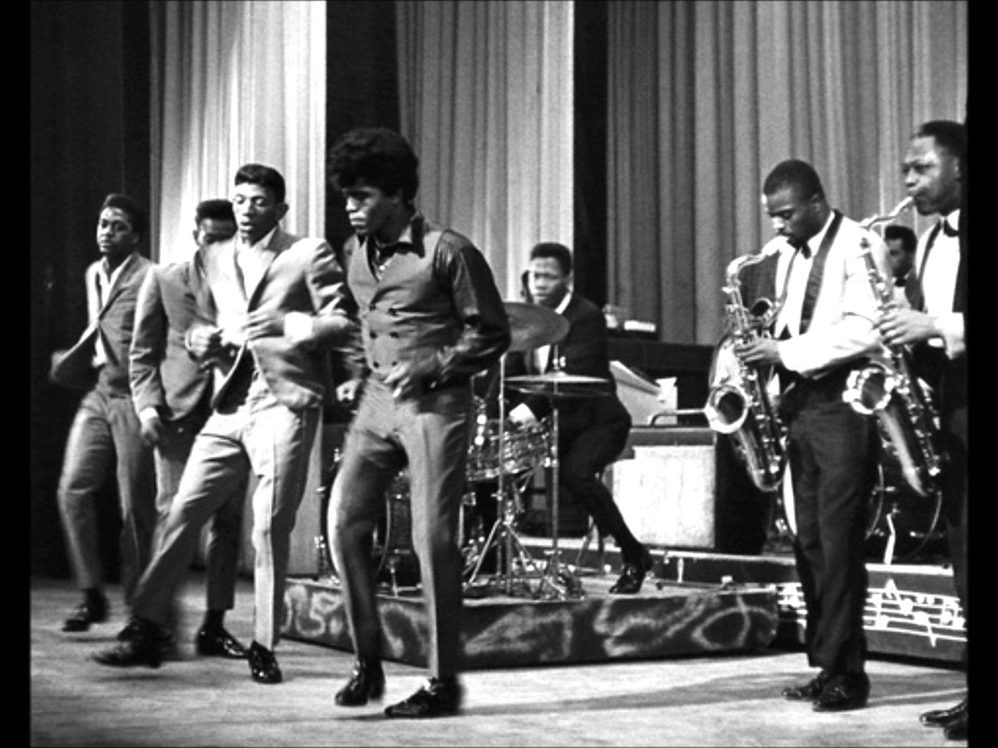 James Brown In Concert Black And White 8×10 Picture Celebrity Print