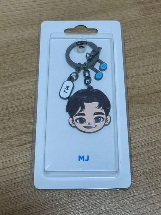 ASTRO ORDINARY HOLIDAY MJ Keyring