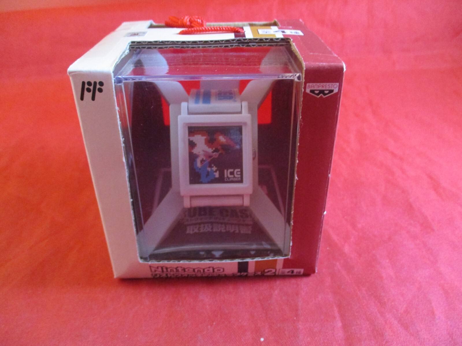 Ice Climber Nintendo Family Computer Banpresto Wristwatch in Cubecase *NEW*