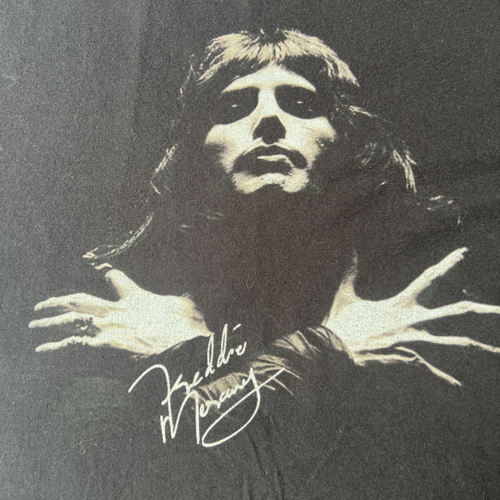 Freddie Mercury’s Queen Band 70’s Freaky Fingers Faux Signature Shirt Medium Vtg