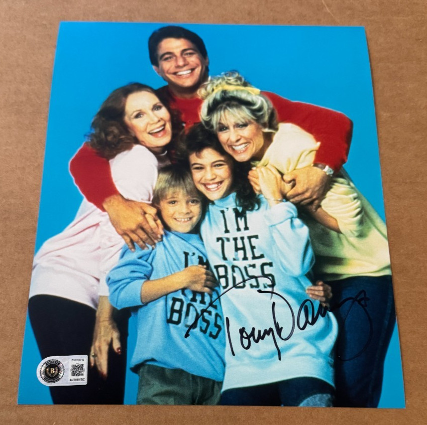 TONY DANZA SIGNED WHO’S THE BOSS 8X10 PHOTO BECKETT BAS HAND SIGNED