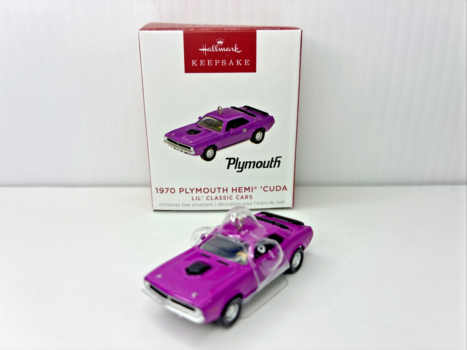 2021 HALLMARK KEEPSAKE 1970 DODGE CHARGER / 2023 PLYMOUTH HEMI-CUDA ORNAMENTS