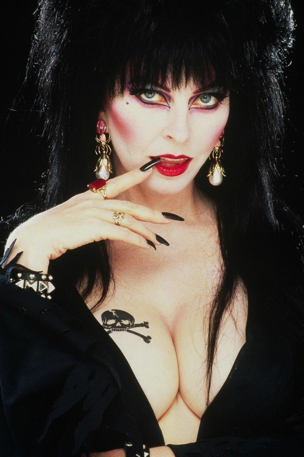 1988 Elvira Mistress Of The Dark Movie Poster 11X17 Cassandra Peterson 💀🎃🕷🍿