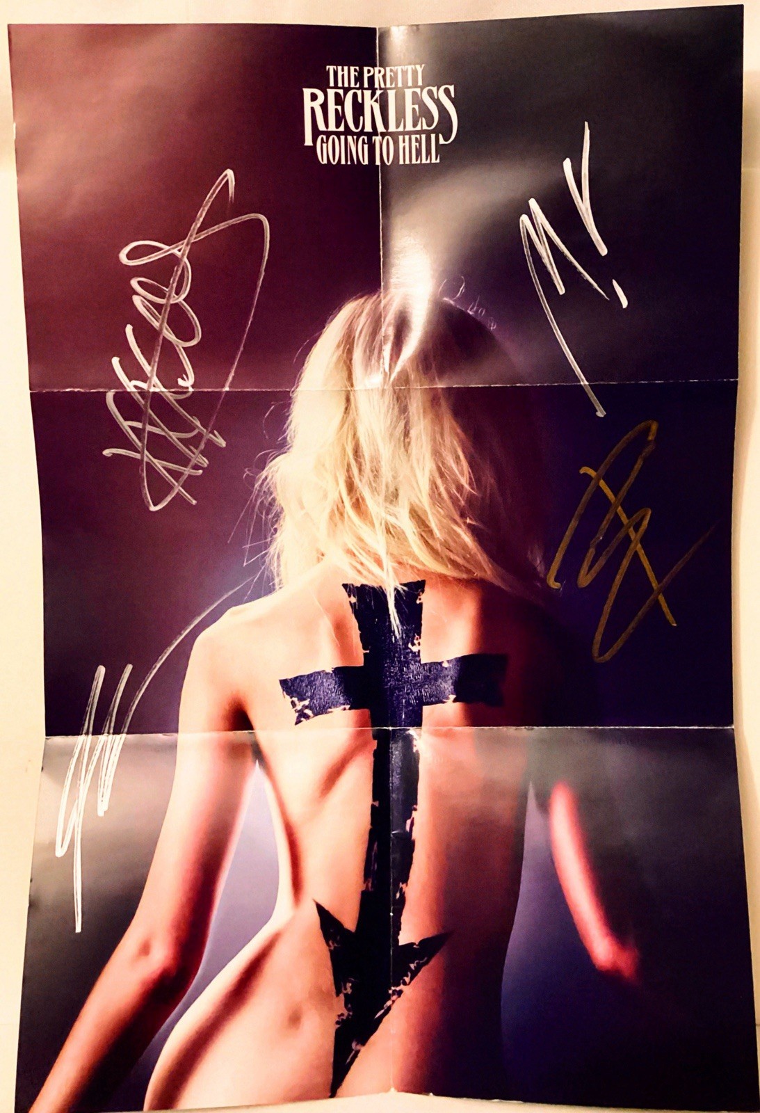 The Pretty Reckless Going to Hell Authentic Signatures By The Whole Band CD