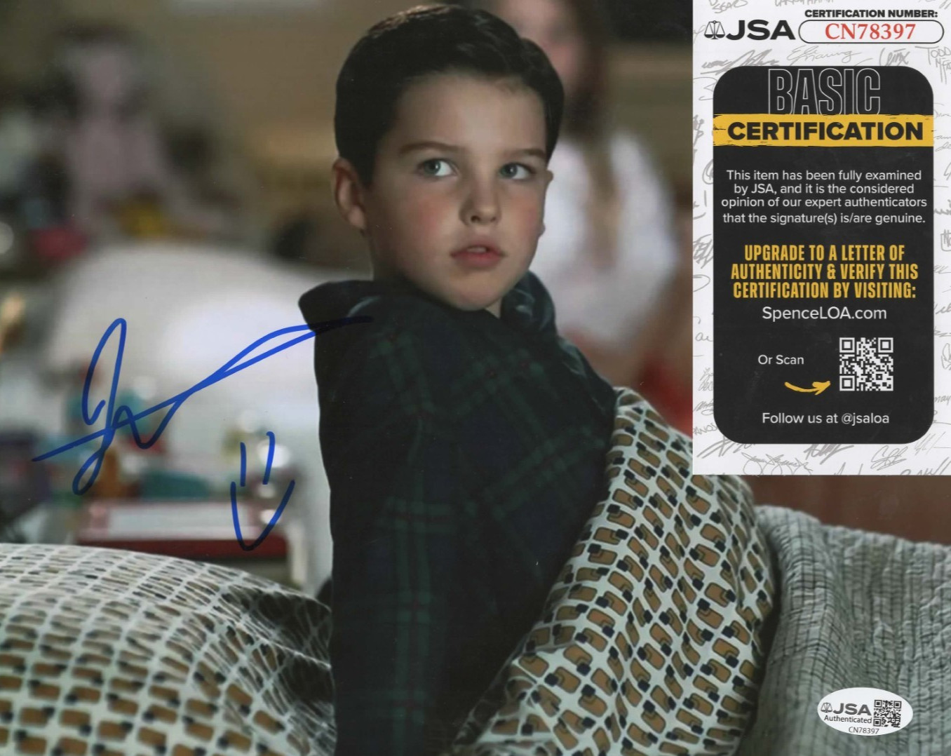 Iain Armitage Signed 8×10 Photo w/ JSA COA #CN78397 Young Sheldon Cooper