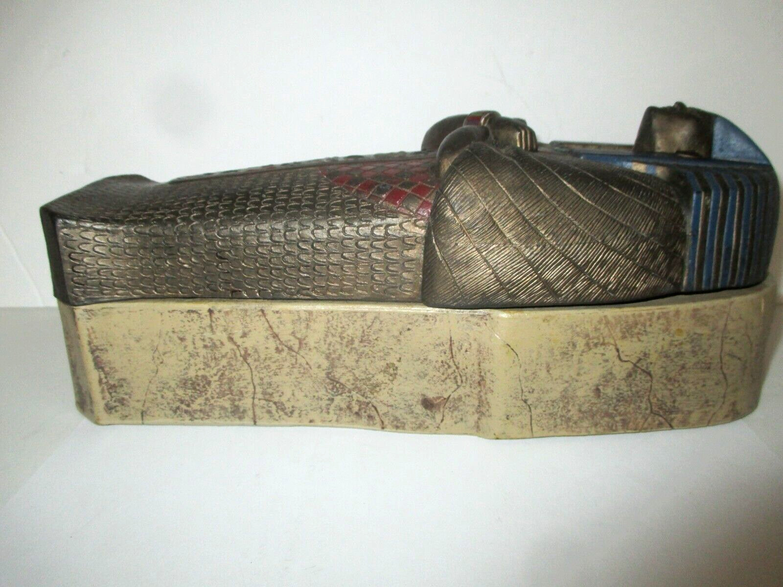 2010 UNIVERSAL STUDIOS THE MUMMY MOVIE EGYPTIAN SARCOPHAGUS TRINKET BOX NICE