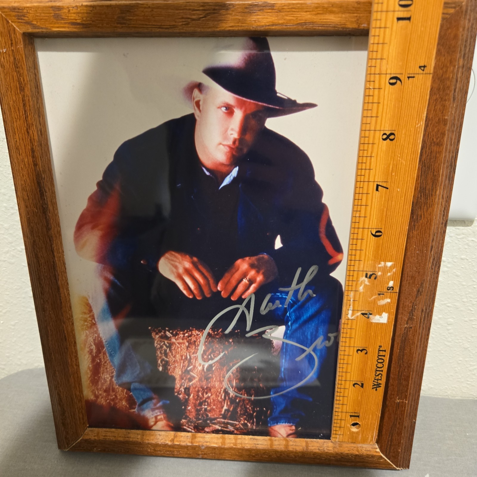 GARTH BROOKS SIGNED AUTOGRAPHED 8 X 10 PHOTO W/ COA