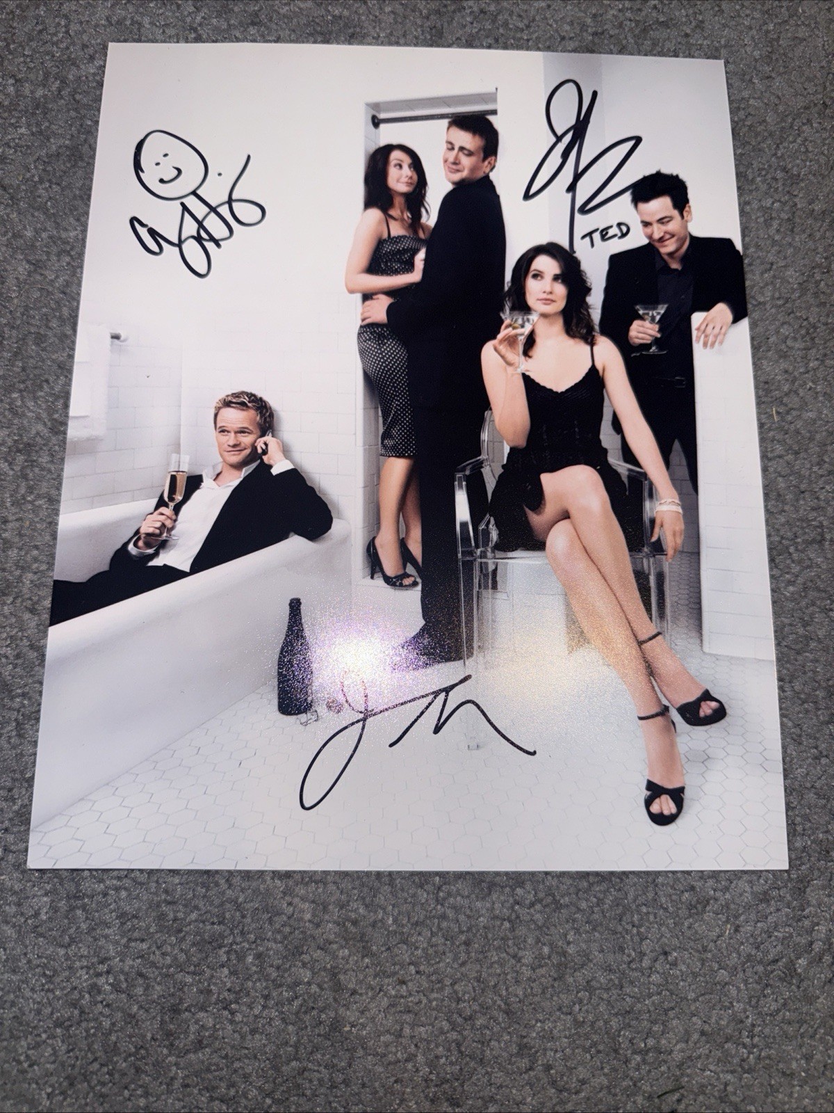 How I Met Your Mother AUTOGRAPH SIGNED 8×10 Jason Segel, Josh Radnor, Alyson H