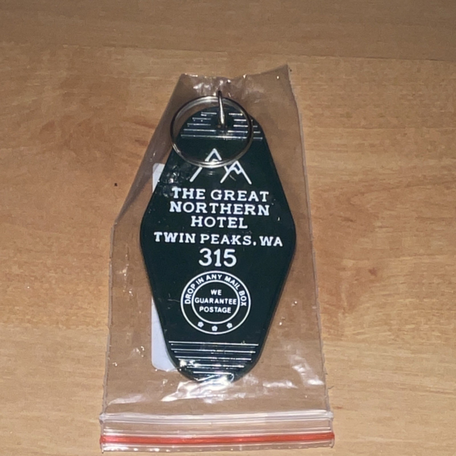 Twin Peaks The Great Northern Hotel Room 315 Keychain Set