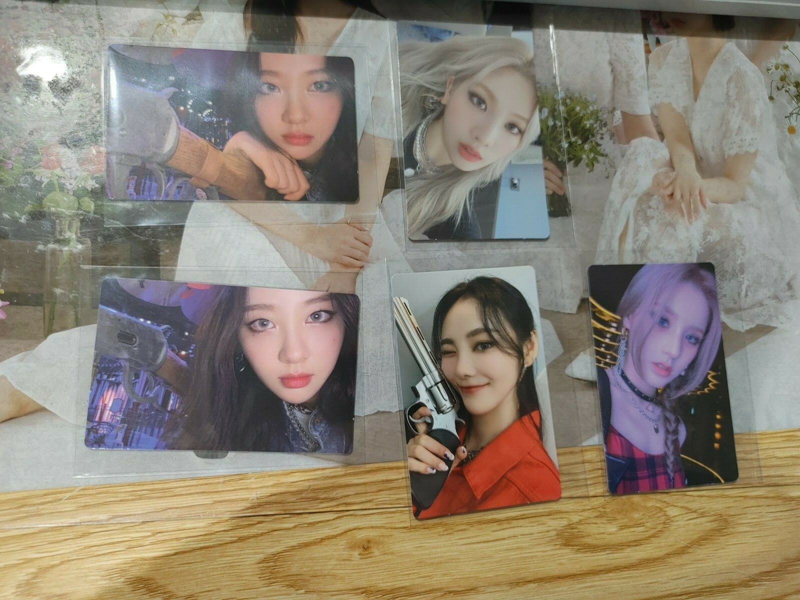 LOONA Not Friends Official Photocards MINT! USA seller.