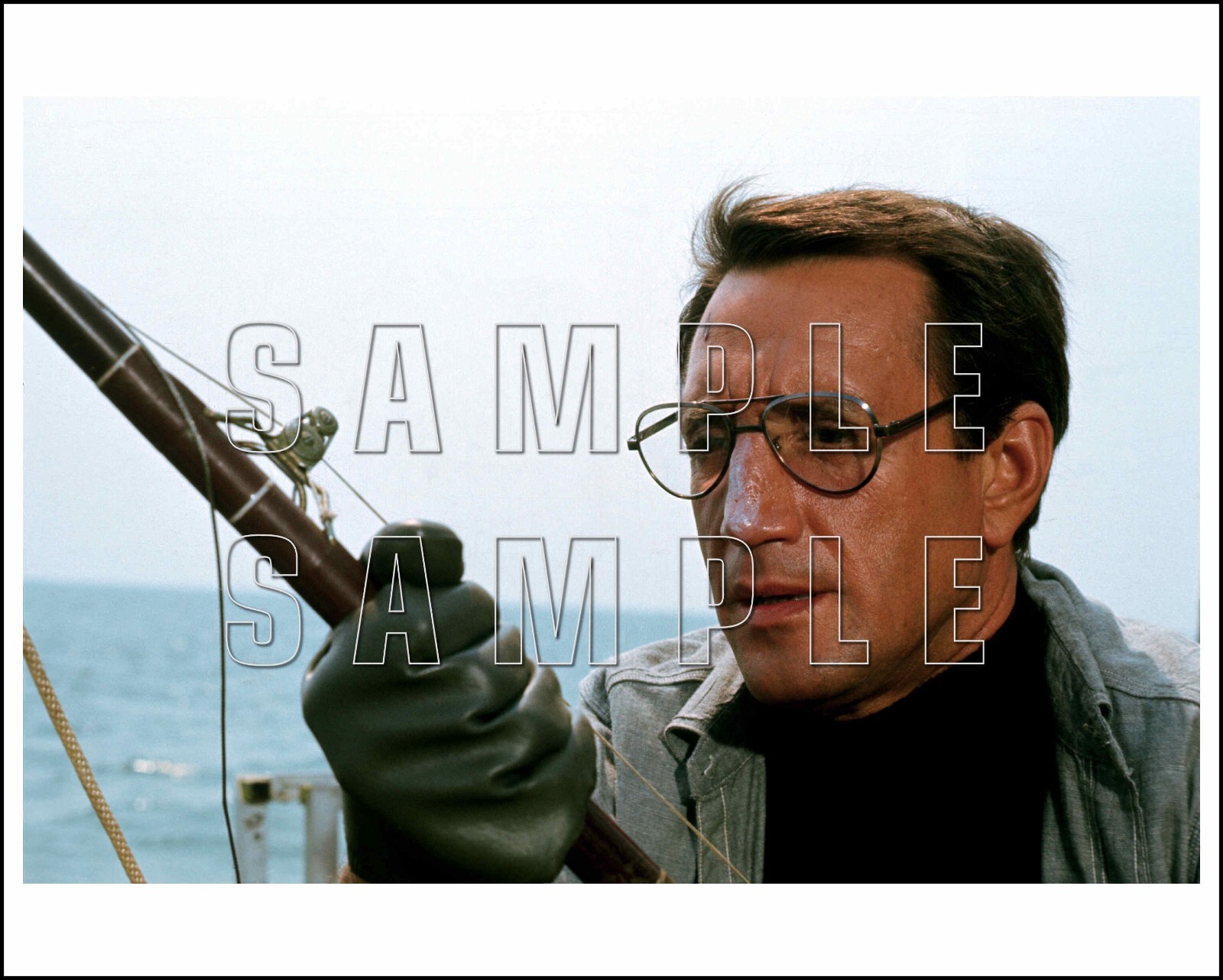 JAWS 8X10 Photo 02 ROY SCHEIDER as Chief Martin Brody