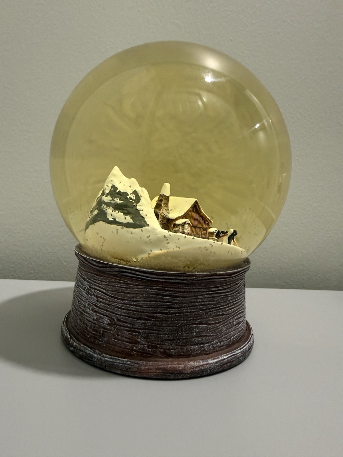 The Hateful Eight Snow Globe Crew Gift – Limited Edition, Extremely Rare
