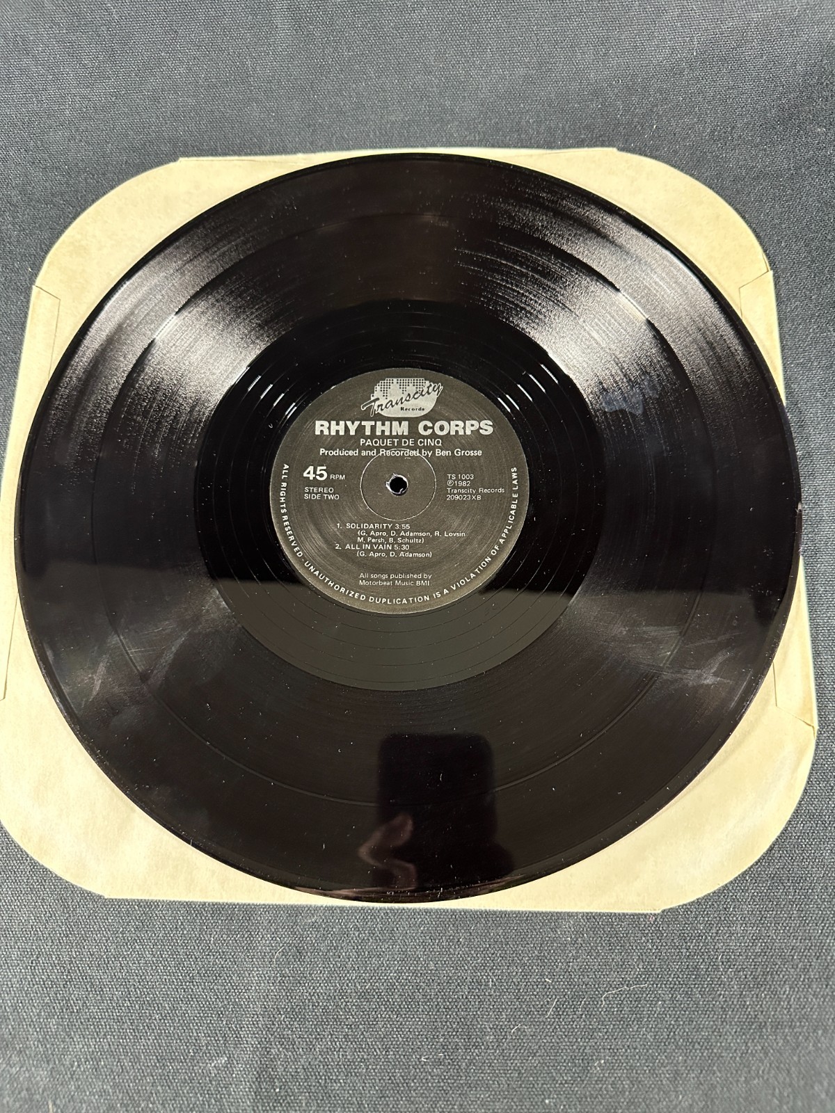 Rhythm Method Paquet De Cinq Rhythm Corps Common Ground 12″ vinyl Autographed