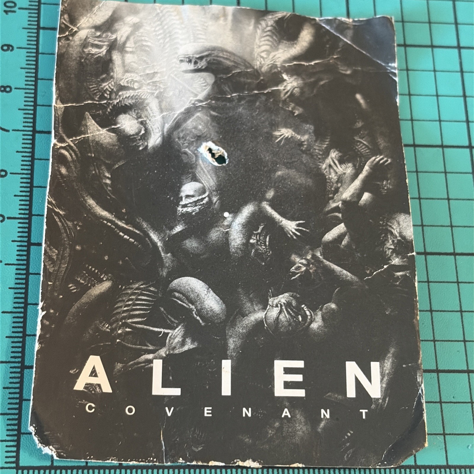Alien Covenant Fan Event Opening Night AMC Dolby Pin NEW Face Hugger On Card