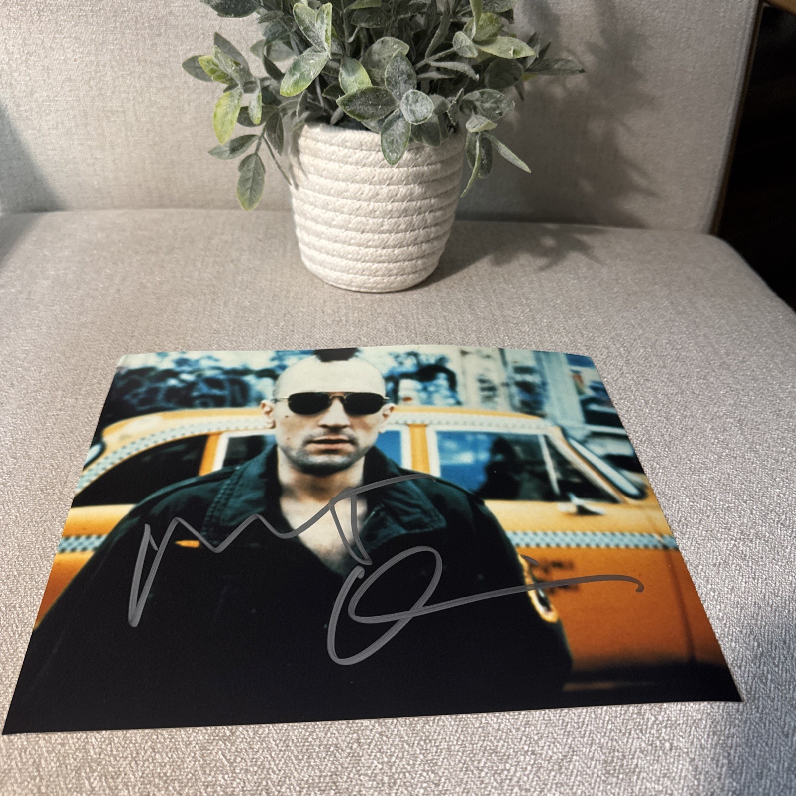 Robert DeNiro Signed 8×10 “Taxi Driver” Authentic Autograph w/COA Hologram !!