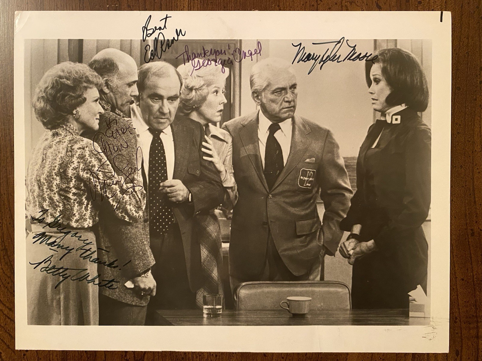 The Mary Tyler Moore Show Cast Signed Autographed Photo By 5 With COA VERY RARE