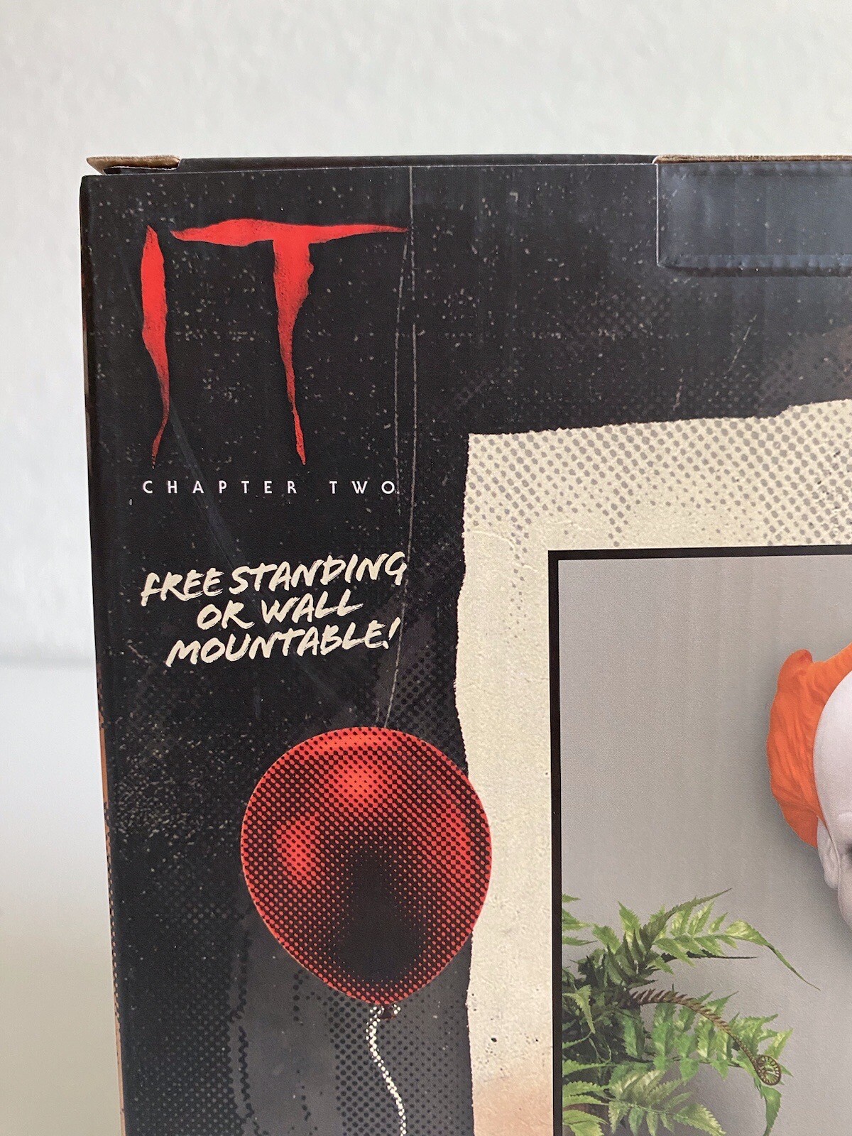 IT Pennywise Chapter Two Paladone Halloween Mask Light Free Standing Mountable