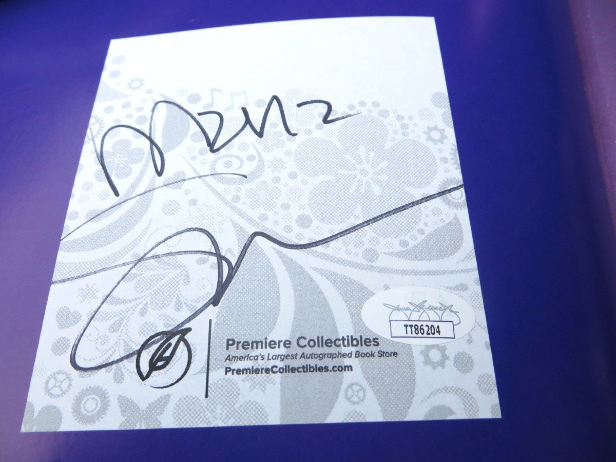 Maria Shriver Signed Autographed Coloring Book Color Your Mind JSA TT86204