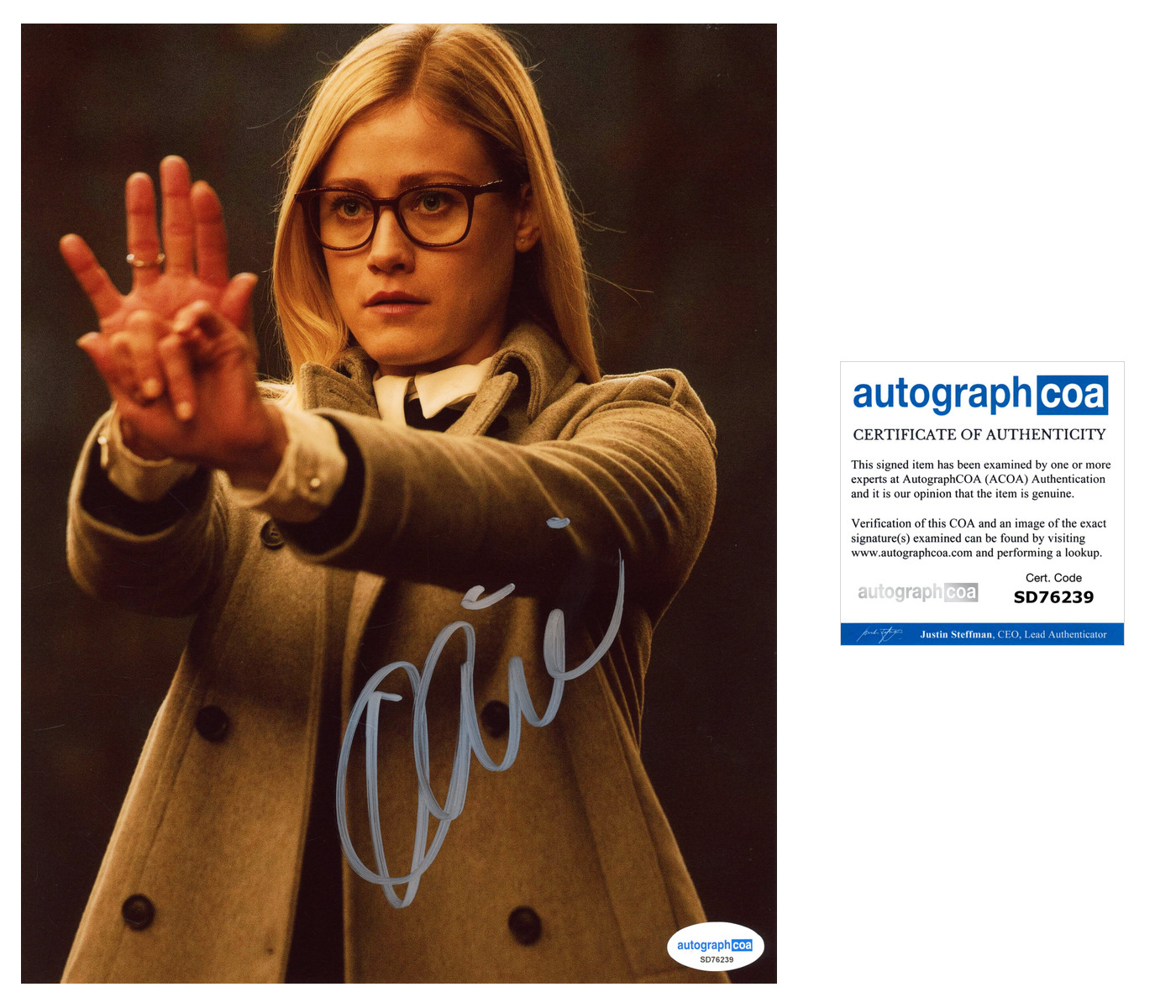 Olivia Taylor Dudley ‘The Magicians’ Signed Autographed ‘Alice’ 8×10 Photo ACOA