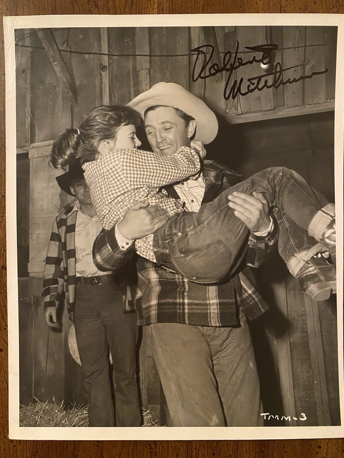 Robert Mitchum Signed Autographed Photo w COA El Dorado Cape Fear The Way West