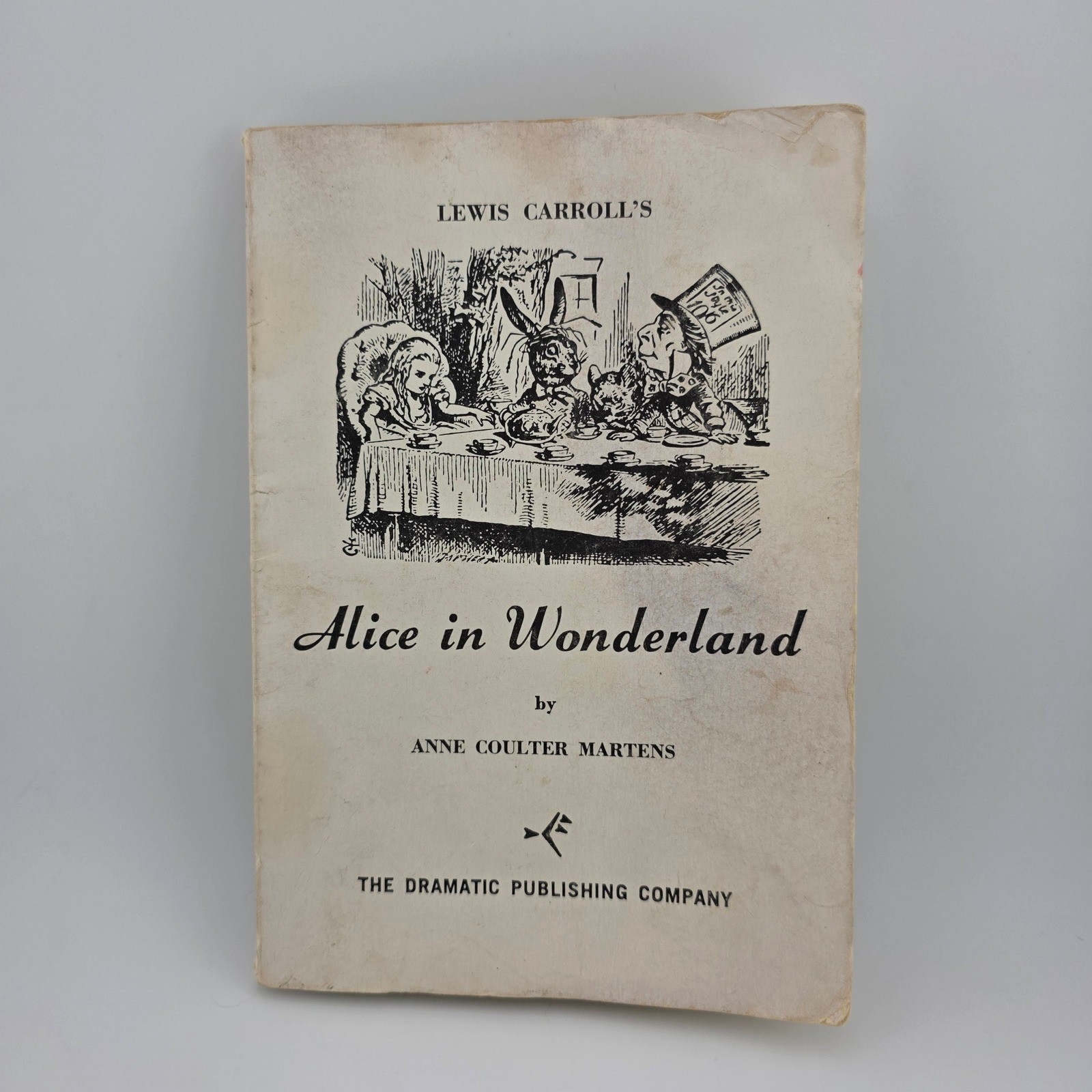 Alice in Wonderland Script Book Anne Coulter Martens Paperback Pre-Owned AS IS