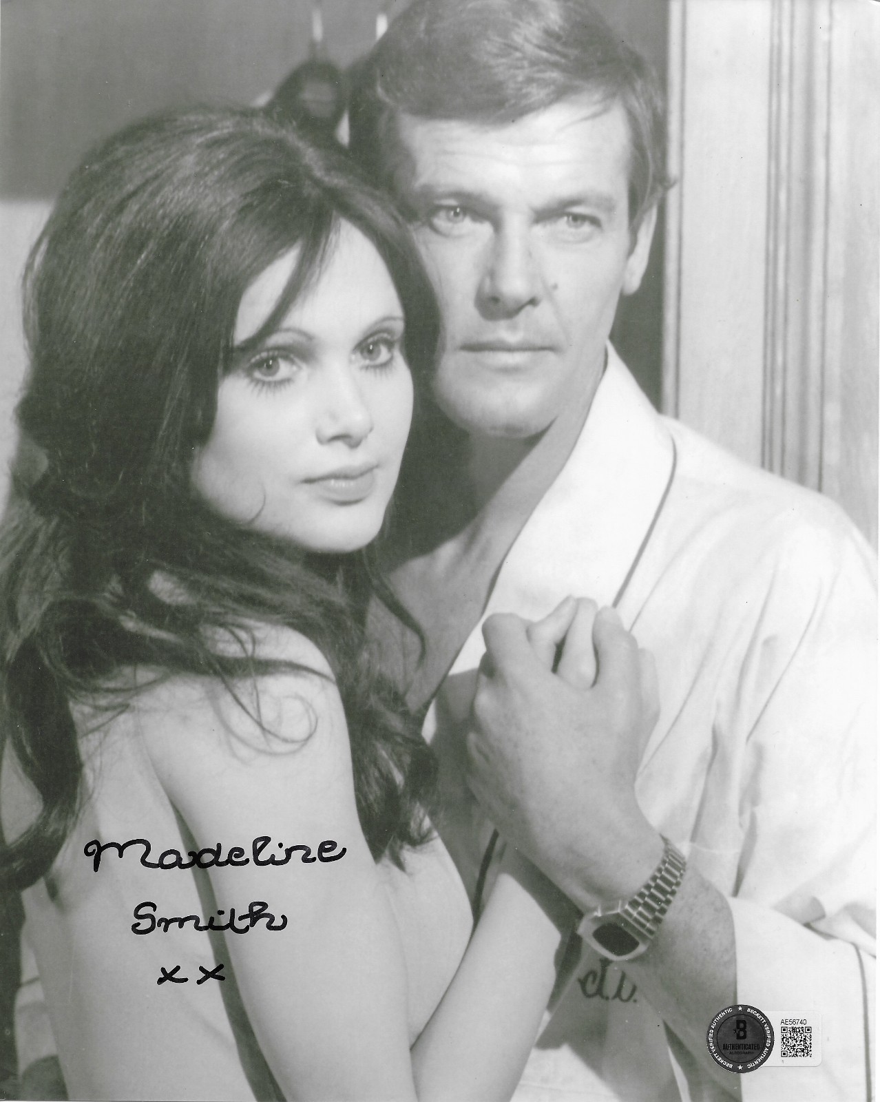 Madeline Smith Signed 8×10 Photo Autographed BAS Live and Let Die James Bond