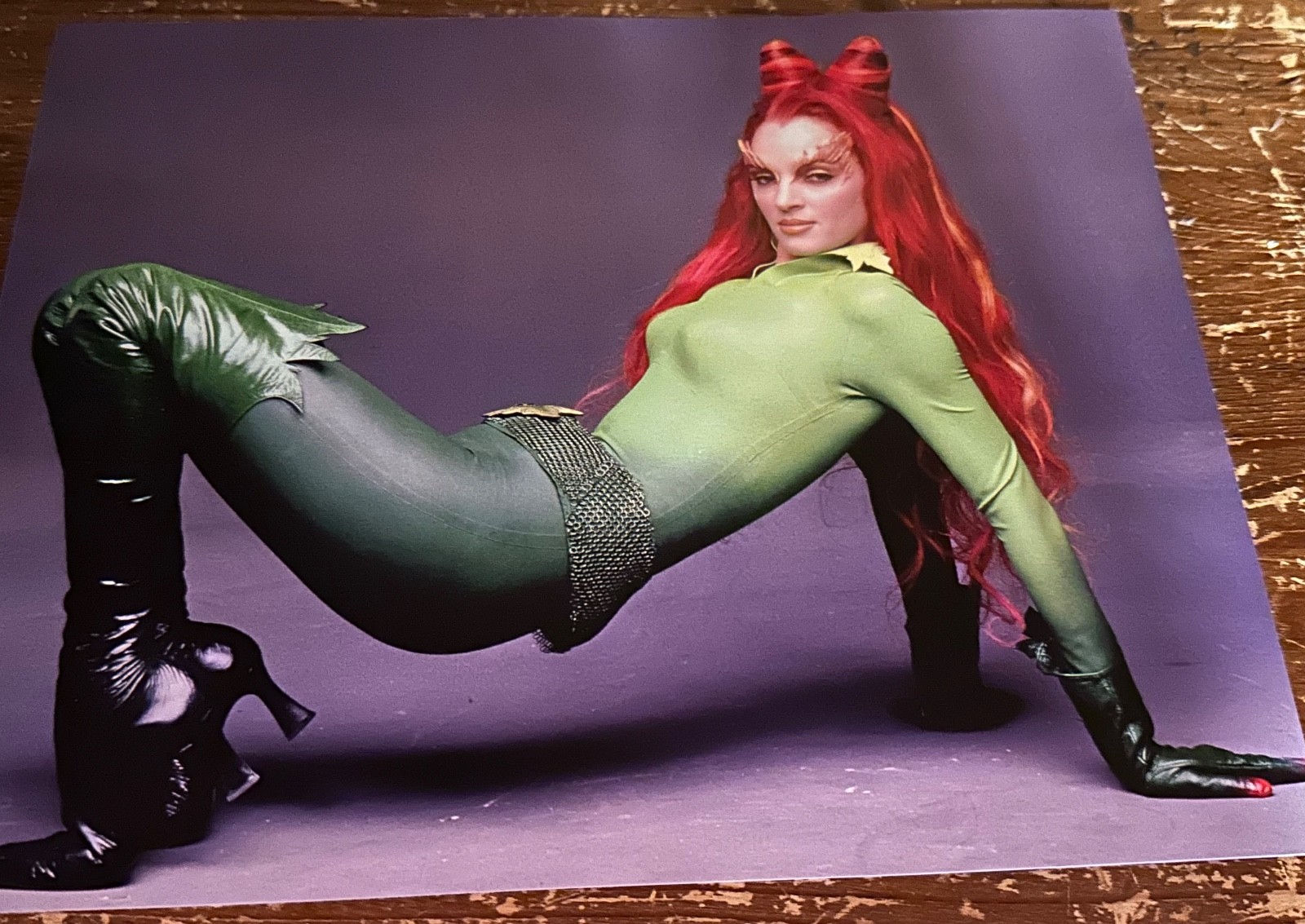 UMA THURMAN POISON IVY VINTAGE 8X10 PHOTO PHOTOGRAPH #143 BATMAN & ROBIN