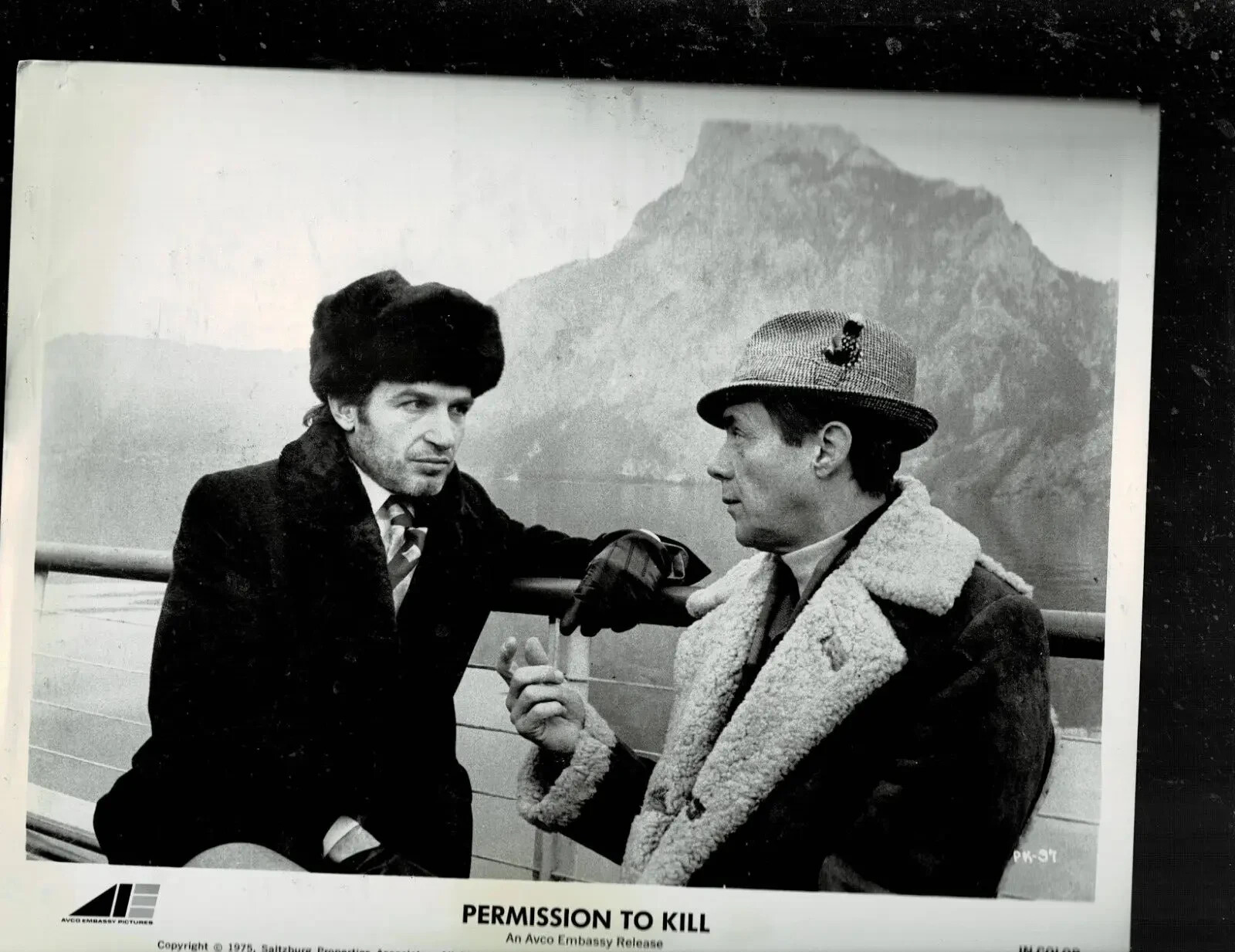 SUPER RARE!! 8X10 1975 ORIG “PERMISSION TO KILL” DIRK BOGARDE AND NICOLE CALFAN
