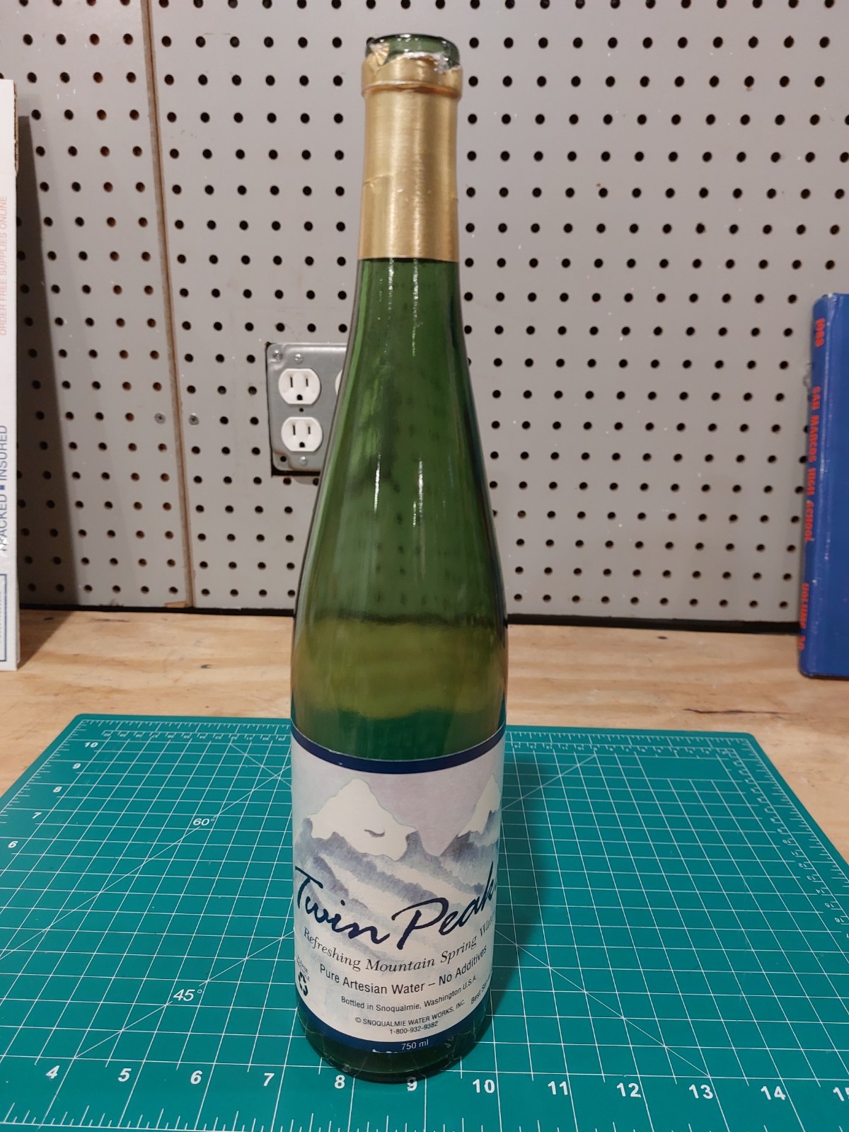 TWIN PEAKS Spring Water Bottle Snoqualmie 750mL Empty No Top Fire Walk With Me