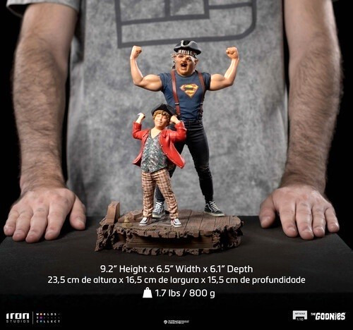 The Goonies (Dir – S. Spielberg), Sloth and Chunk Statue 1:10, Iron Studios 9.2″