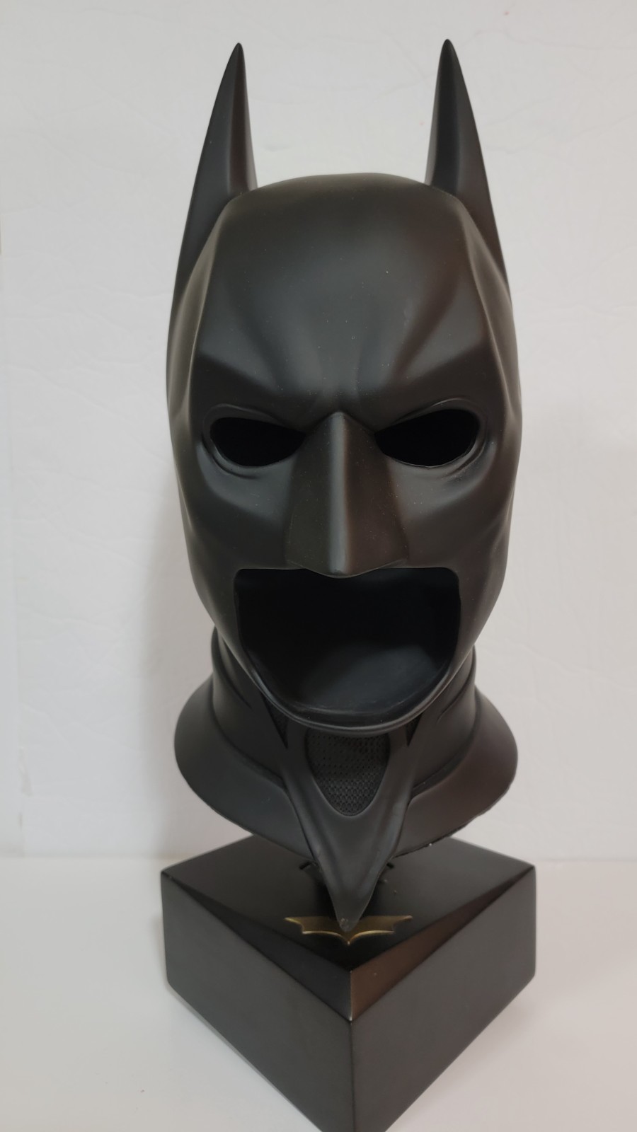 BATMAN The Dark Knight Rises REPLICA MASK BUST W BASE DC COMICS NOBLE COLLECTION