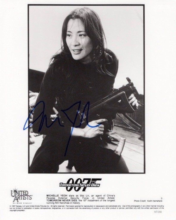MICHELLE YEOH FROM JAMES BOND’S TOMORROW NEVER DIES IN PERSON SIGNED PHOTO