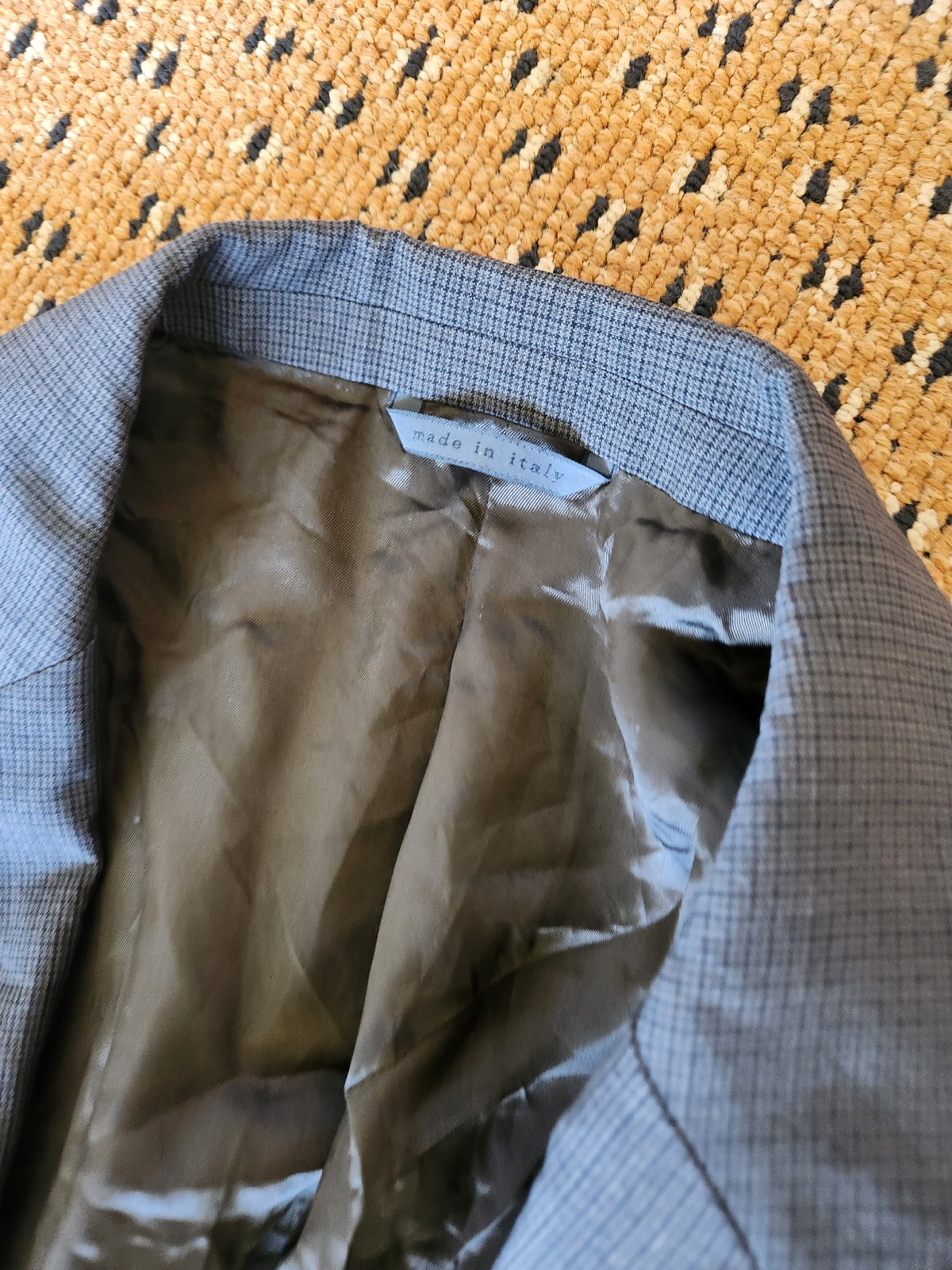 Breaking Bad Original Screen Used Walter White John Varvatos Sport Coat Prop