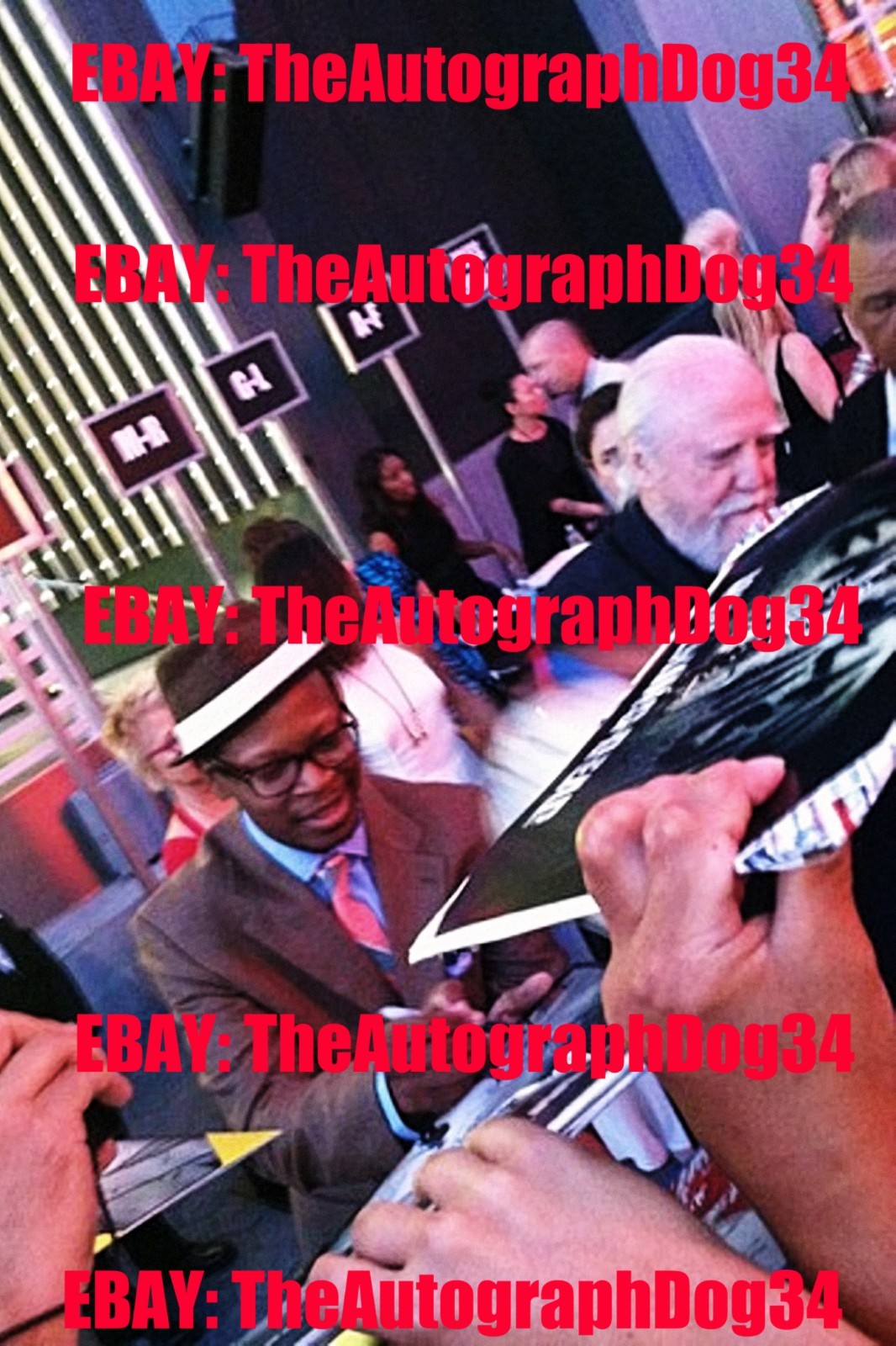 THE WALKING DEAD Cast(x11) Hand-Signed “Scott Wilson” 11×17 photo (PROOF)