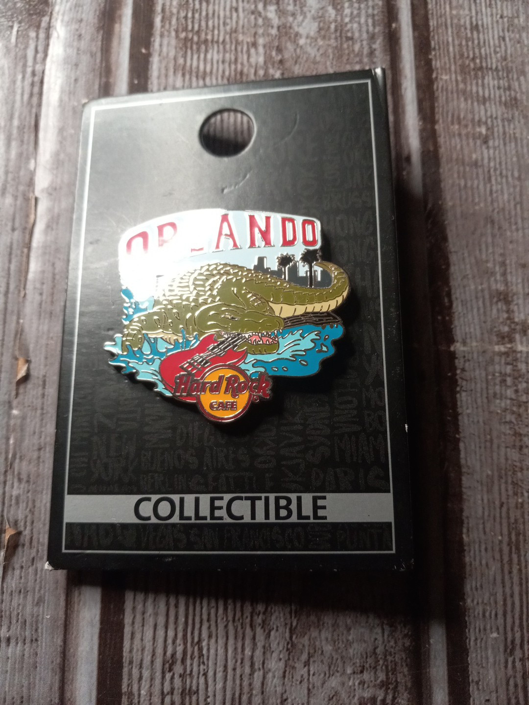 HARD ROCK CAFE ORLANDO ALLIGATOR BITES GUITAR PIN