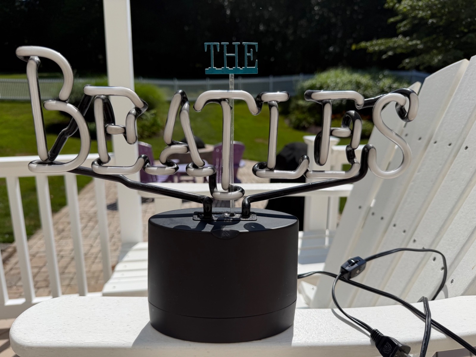 Beatles Logo Glass Neon Sign Spencer Gifts 1996 Apple Official (needs repairing)
