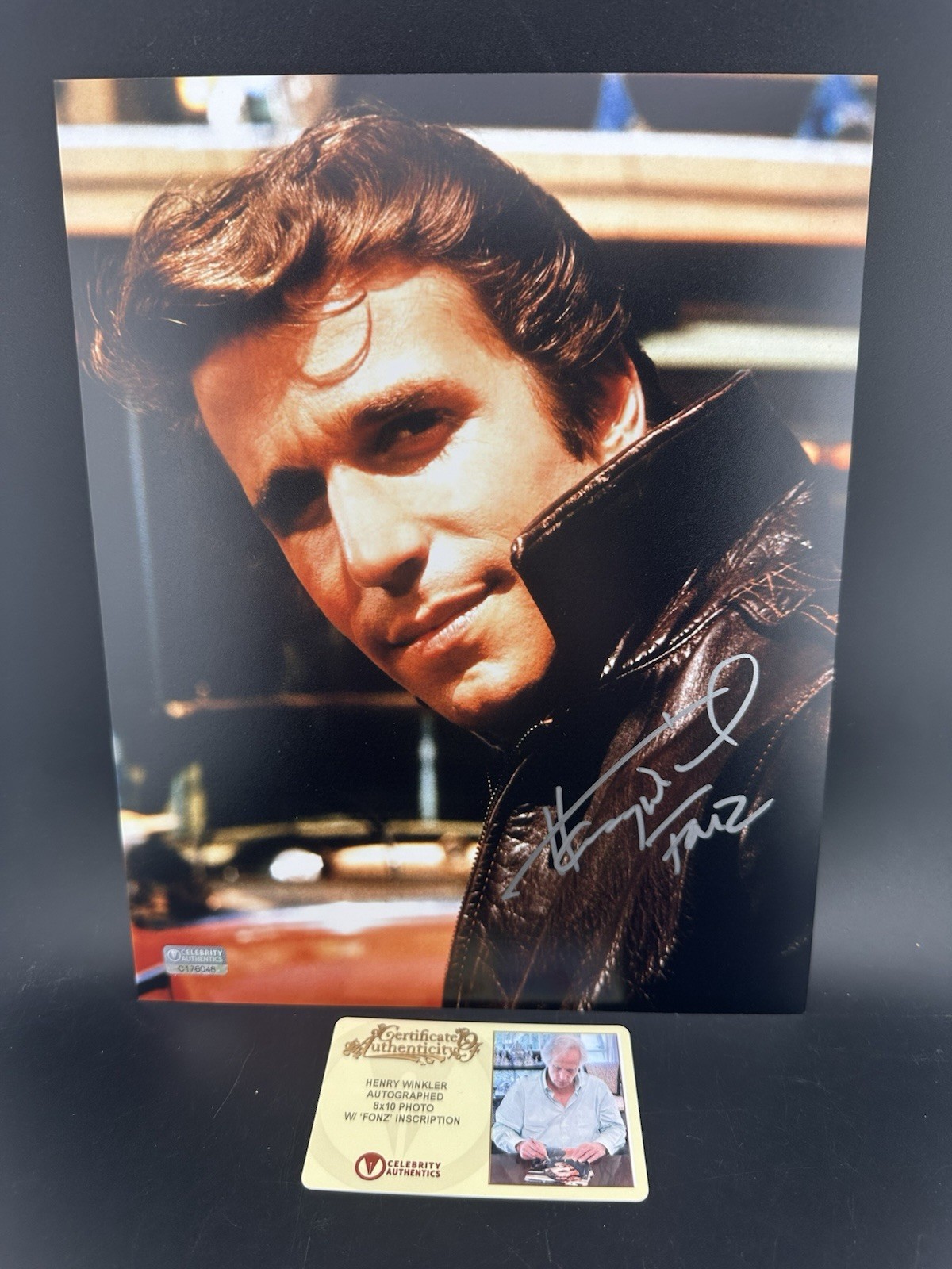 Henry Winkler Autographed Happy Days 8×10 The Fonz Photo Celebrity Authentics