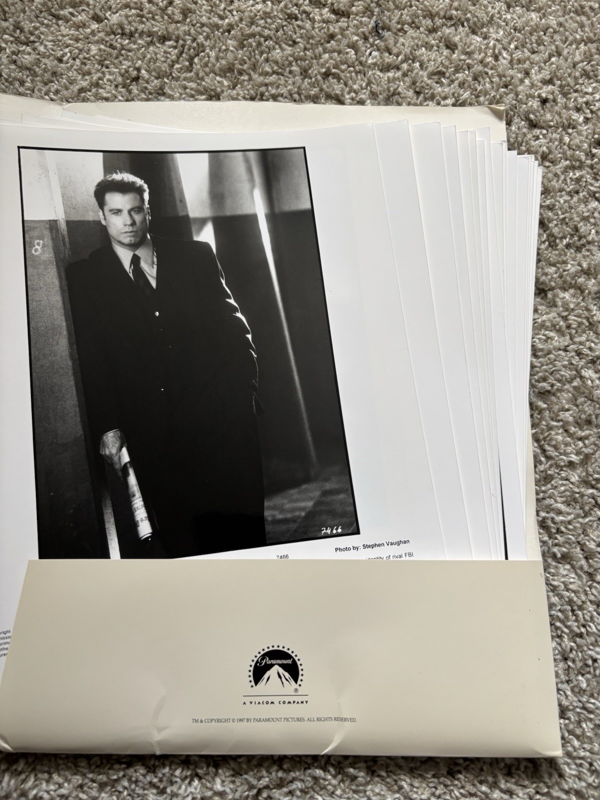 Face/Off (1997) Official Paramount Press Folder + 19 Press Photos – Nicolas Cage