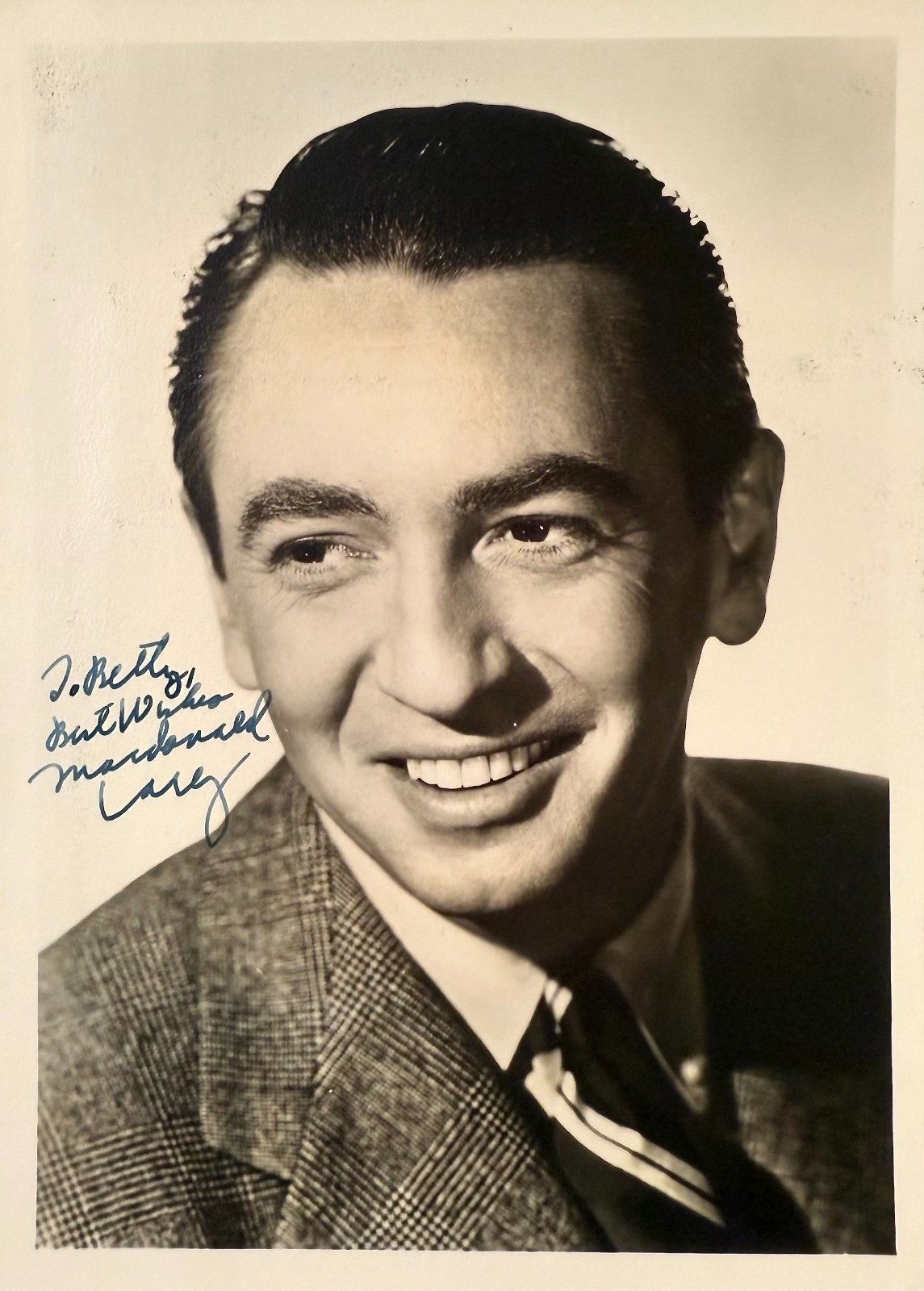 MACDONALD CAREY Autographed Signed 5″ x 7″ PHOTO Days of Our Lives TO BETTY