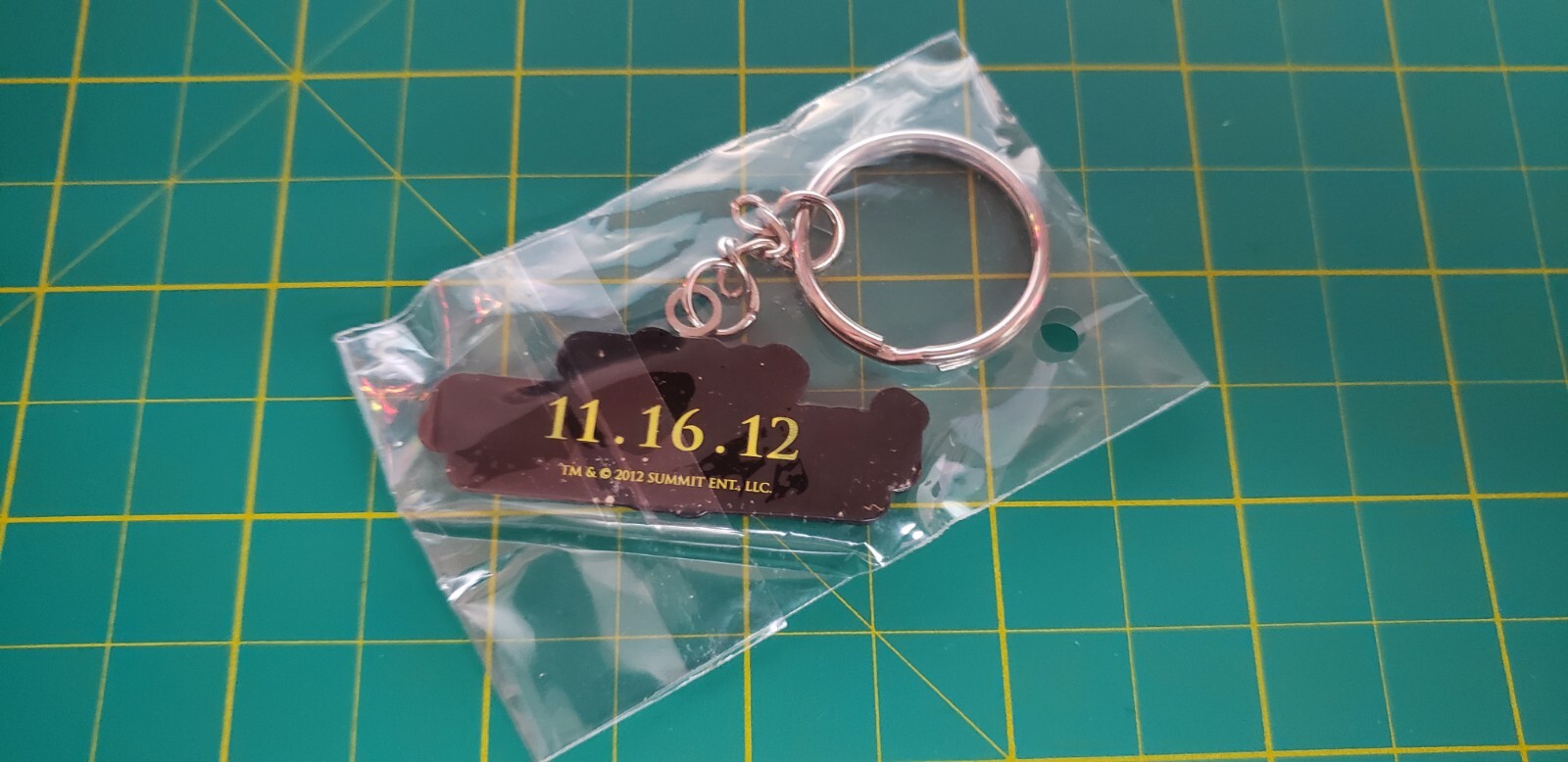 Twilight Breaking Dawn Part 2 (2012) Promotional SWAG Keychain (B1)