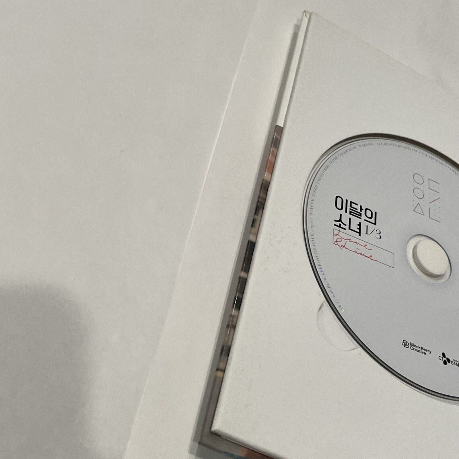 Loona 1/3 Love & Live Normal CD with Heejin Photocard (First Press) (RARE)