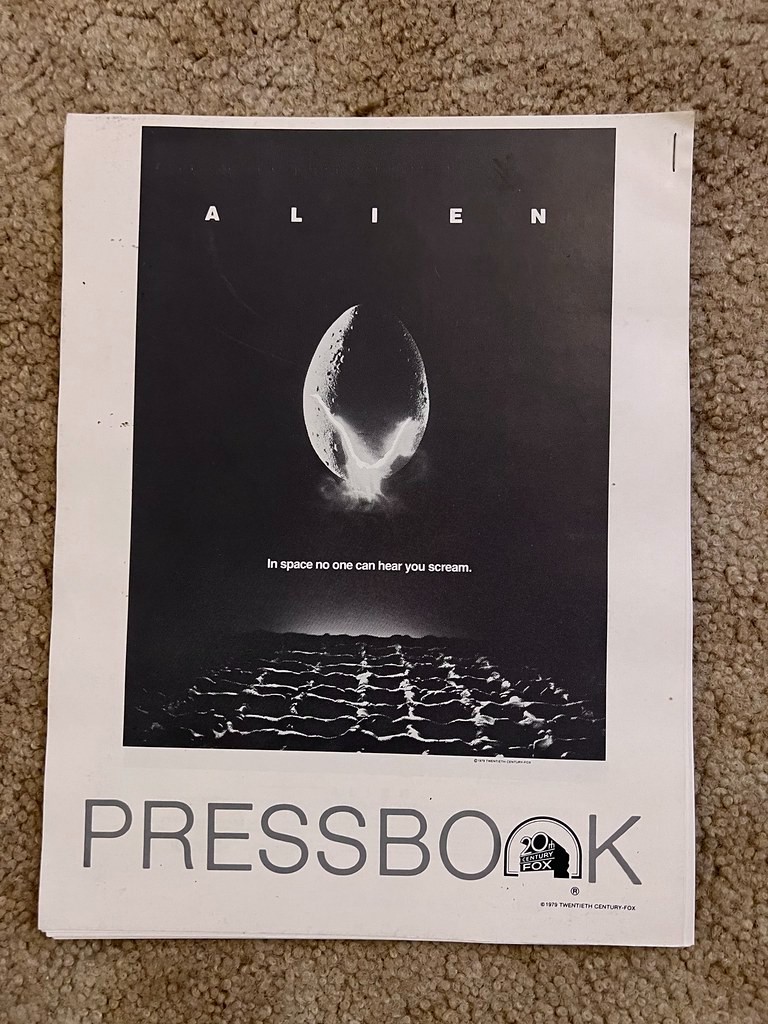 Alien 1979 Movie Pressbook 8.5×11 Horror Sigourney Weaver Tom Skerritt~46 pages!