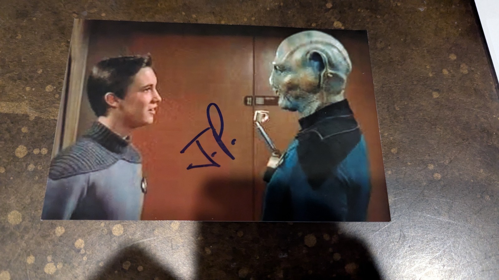 🎬 John Putch – Hand-Signed 4×6 Photo – “Sean Brody” in Jaws 3-D (1983) 🦈