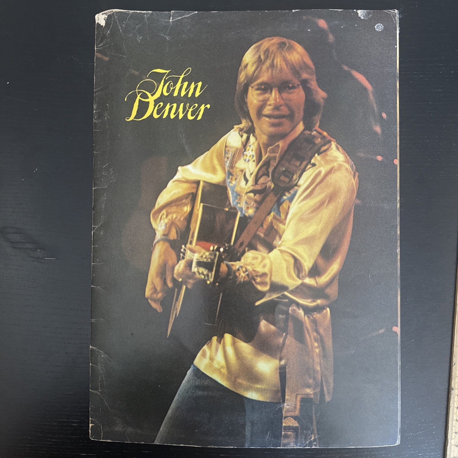 JOHN DENVER Concert program 1977 Full Size 14″X10″ Fair Condition