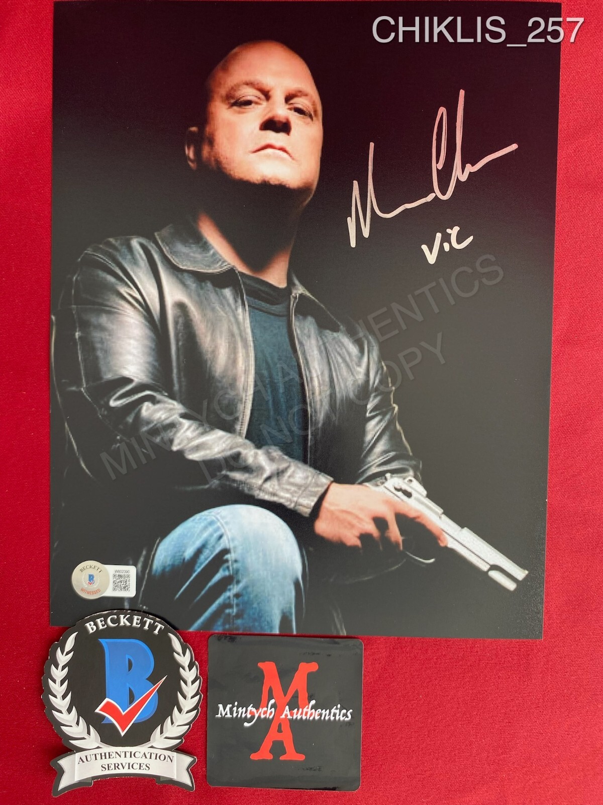 Michael Chiklis autographed signed 8×10 photo The Shield Vic Beckett COA