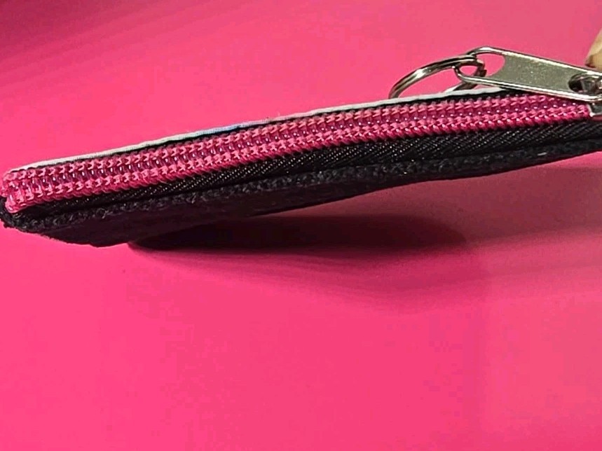 2012 ONE DIRECTION Zip Top Coin Makeup Bag Holder Slot NEW Boy Band 1D Key Ring
