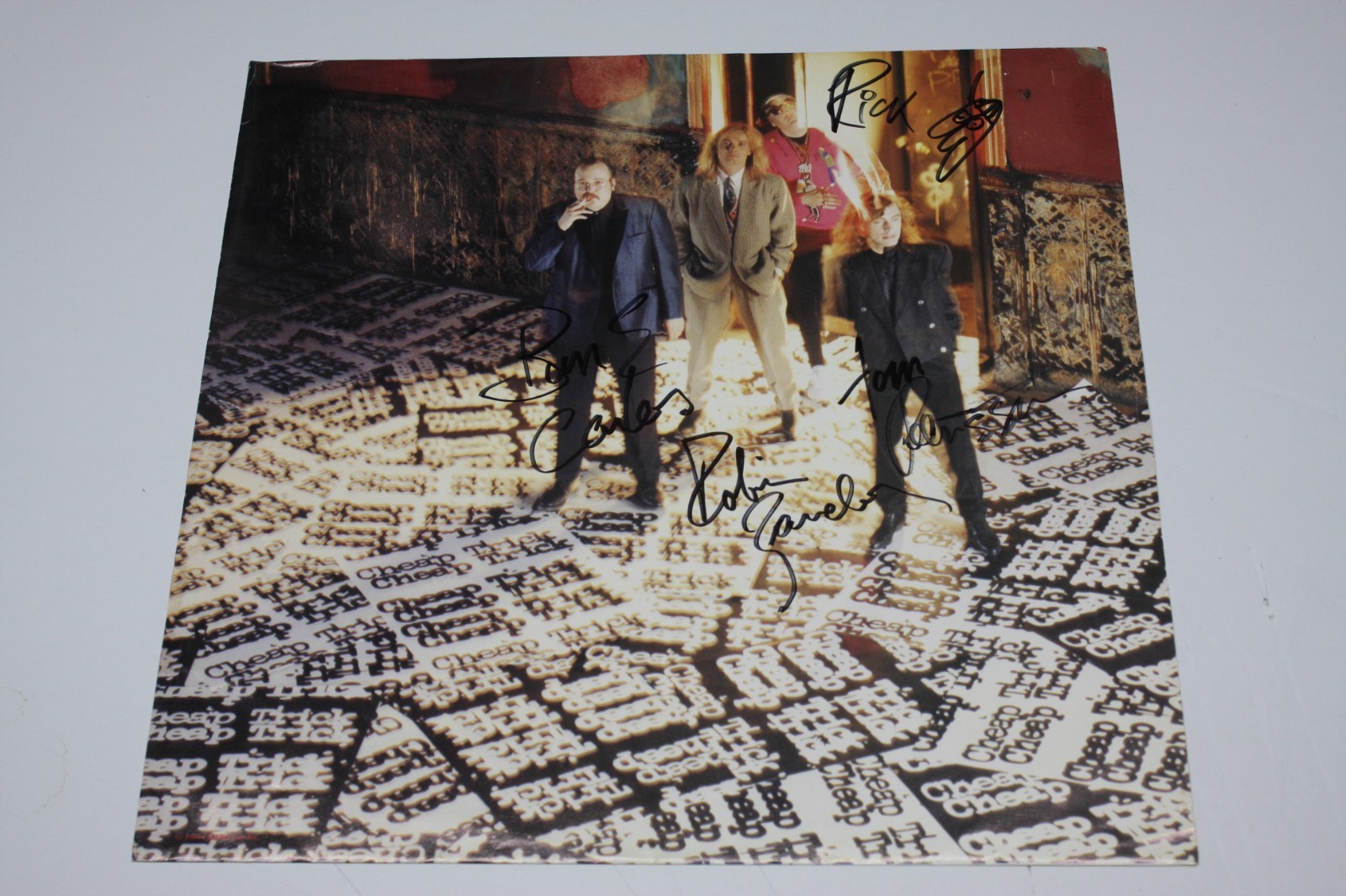 Cheap Trick Lap of Luxury Inner Sleeve Signed by All 4 Original Members VG Cond.